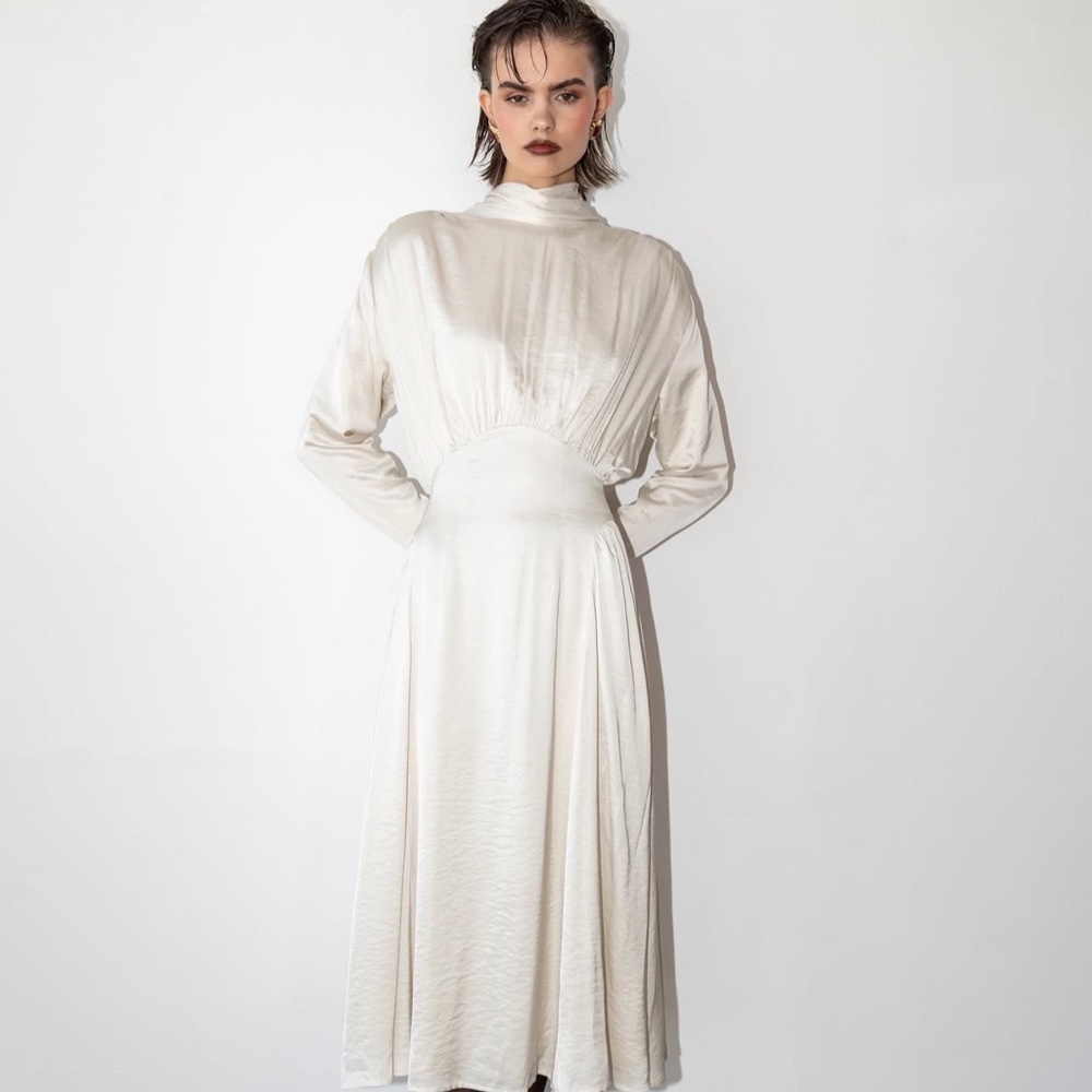 Chic Long Sleeve Cream Dress